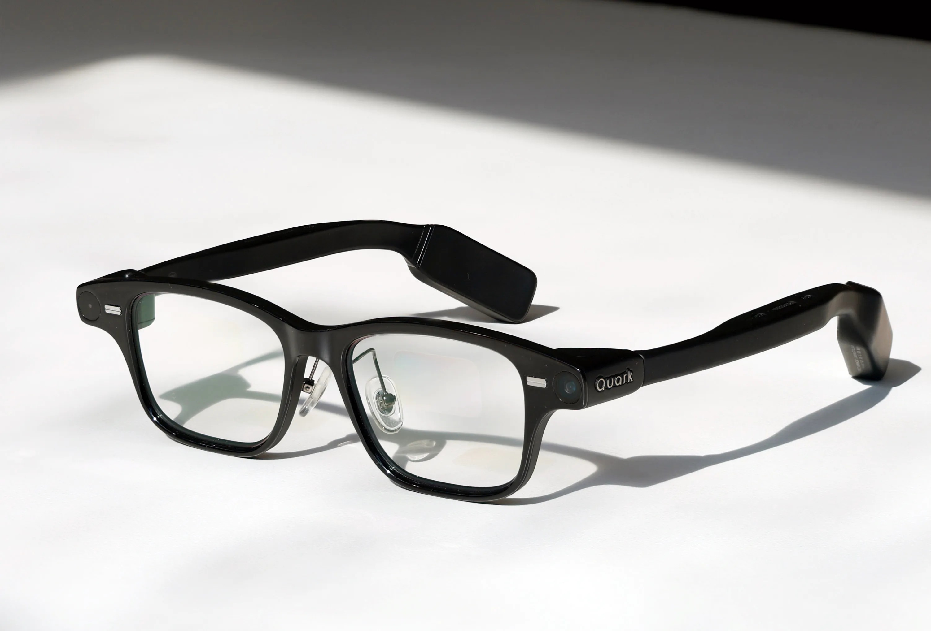 Alibaba Quark AI Glasses (S1 / G1) — glasses worn on the face