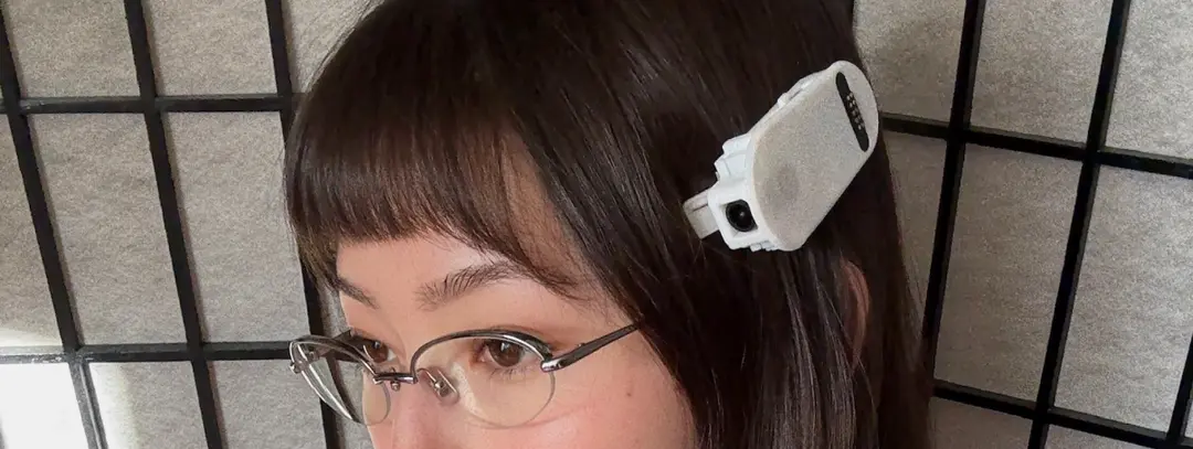 Computer Angel Angel — pin worn on the hair clip